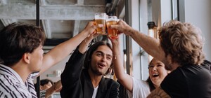 Пить пиво и веселиться: днепрян приглашают сняться в клипе известной группы