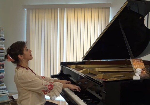 Американська піаністка, яка народилася в Одесі, записала для українців "Апасіонату" Бетховена - фото