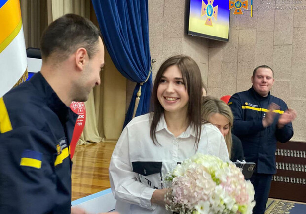 Военная романтика в Одессе: в управлении ГСЧС отметили свадьбу. 