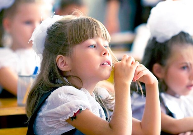 Прием документов для поступления детей в первый класс в Одессе: что нужно. 