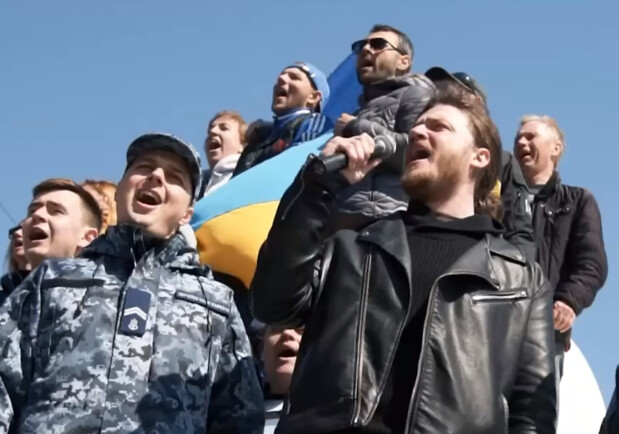 В Одессе на пляже Ланжерон исполнили гимны Украины и сечевых стрельцов. 