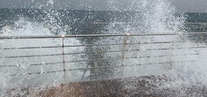 Шторм заважає десанту: оперативне командування 