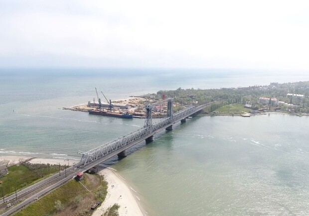 Последствия ракетного удара по мосту через лиман в Одесской области: схема объезда - фото