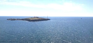 Біля острова Зміїний ЗСУ знищили два російські катери (відео)