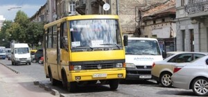 На обласних маршрутах Львівщини скоротили кількість автобусів