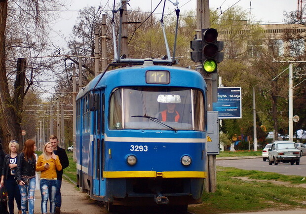 В Одесі відновлять рух трамваїв Великим Фонтаном, але закриють тролейбусні зупинки. 