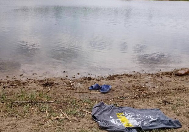 У передмісті Одеси зник хлопець, який пішов купатися на ставок. 