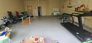 У львівській лікарні відкрили оновлений кабінет дитячої реабілітації – фото 