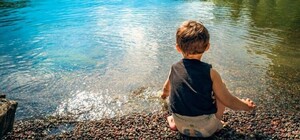 На Харківщині снаряд влучив у водойму, де купалися діти: є поранені