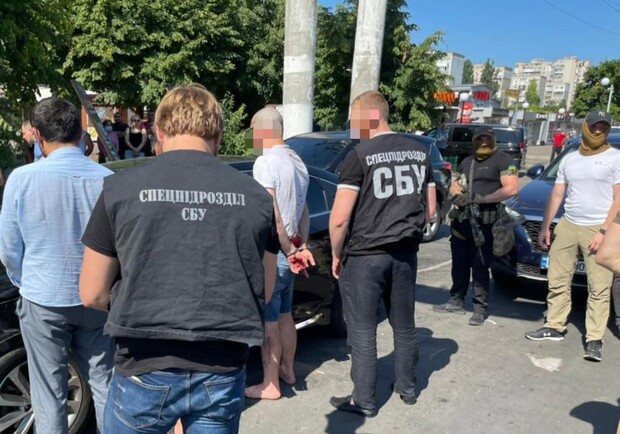 "Выбивали" деньги у заключенных СИЗО: в Одессе разоблачили преступную группировку. 