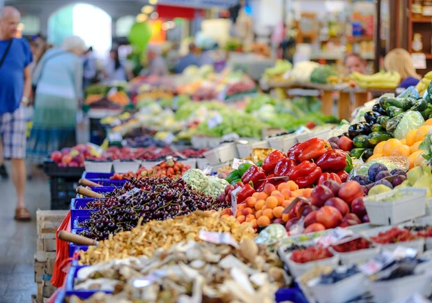 Как изменились цены на продукты питания в Украине по сравнению с прошлым годом. 