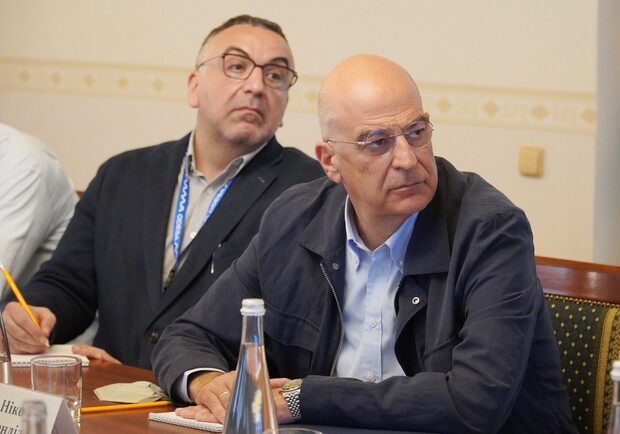 Министр иностранных дел Греции посетил Одессу: он поможет с ЮНЕСКО и обратится в Гаагу. 