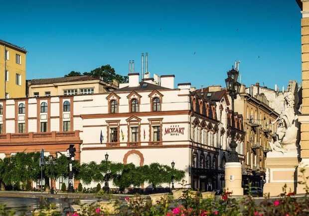 Киевский суд наложил арест на несколько гостиниц Одессы, которые принадлежат россиянам. 