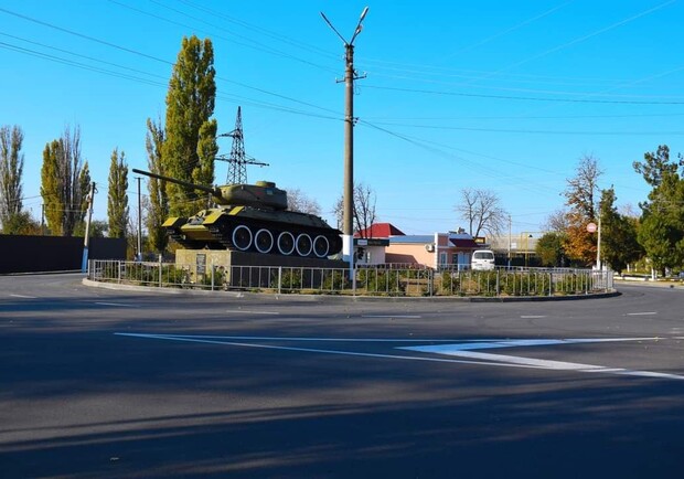 На Одещині приберуть танк-пам'ятник із в'їзду до міста. 