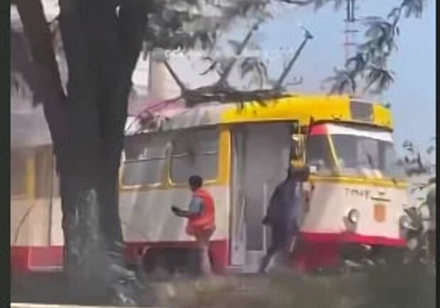 В Одесі спалахнув трамвай (відео). 