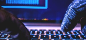 СБУ в Киеве поймала хакера, который продавал в РФ базы данных банков