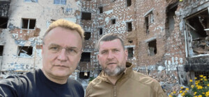 Одну из многоэтажек в Гостомеле поможет восстановить Львов 