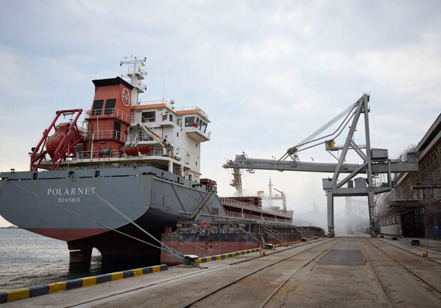 Минобороны Турции: первое судно с зерном покинуло порт Одессы. 