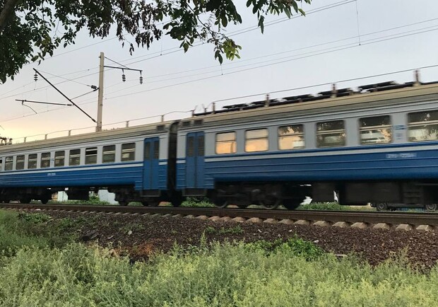 Какие поезда ходят из Одессы 19 августа. 