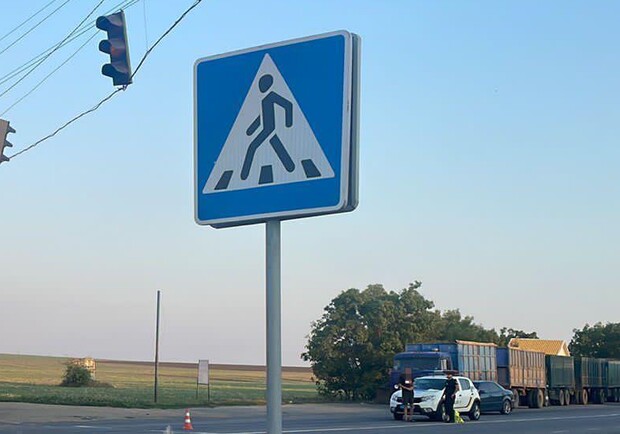 На трассе Одесса-Овидиополь грузовик насмерть сбил женщину-пешехода. 
