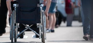 В Киеве все пешеходные переходы сделают безбарьерными