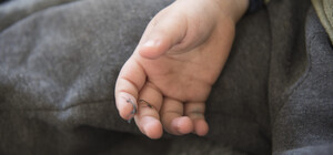 Сім’ї з дітьми, які постраждали через війну або хворіють і їм потрібен догляд, можуть отримати грошову допомогу