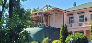 Готель в одеській Аркадії вирішив зіпсувати пам'ятник архітектури