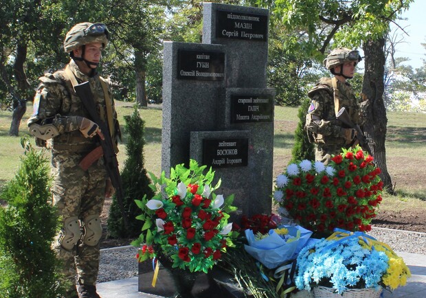 В зенитно-ракетной Одесской бригаде открыли мемориал памяти погибших сослуживцев. 