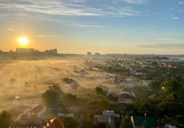 Одессу сегодня накрыл красивый туман - фото