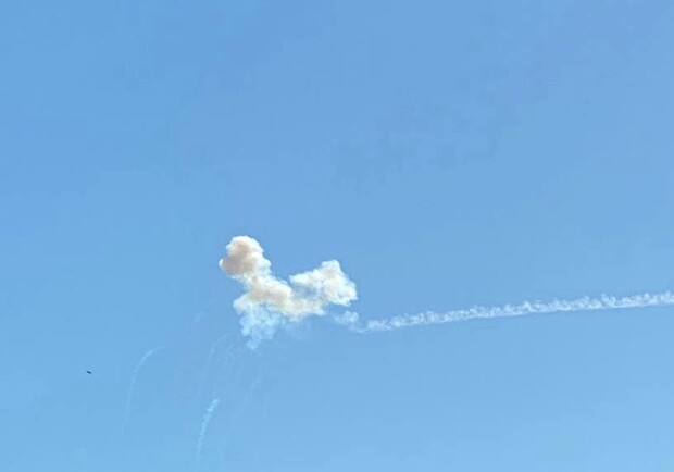 Вибухи на Одещині: збили три ракети та п'ять дронів-камікадзе - фото