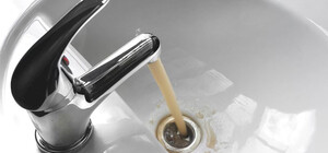 В Киеве из кранов может течь мутная вода: причина