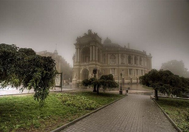 Утром Одессу накрыл красивый туман - фото