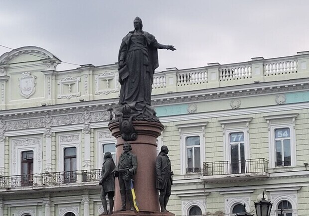 Сьогодні останній день голосування щодо долі пам'ятника Катерині в Одесі: що відомо. 