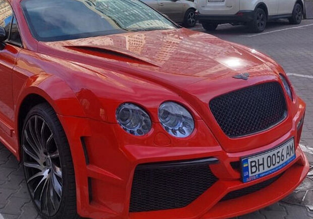 В Одессе заметили редкий Bentley Continental GT с необычным тюнингом. 