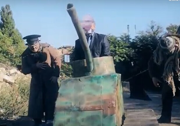 Директор Одесского зоопарка выпустил клип к Хэллоуину, где убивают Путина. 