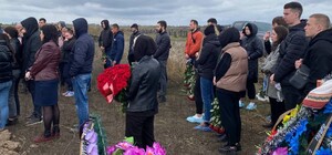 В Днепре простились с беременной женщиной, погибшей от ракетного удара по АЗС