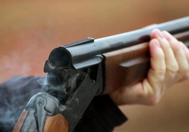 На Одещині чоловік підстрелив 13-річну дівчинку, взявши її за лисицю. 