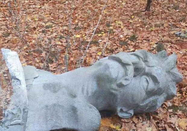 Одесский санаторий избавился от памятника Горькому и больше не будет называться в честь российского писателя. 