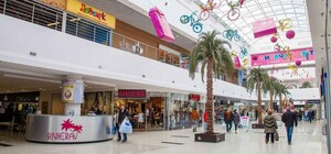 Отримай відповідь: які магазини відкриються в одеському ТРЦ Riviera вже цього тижня