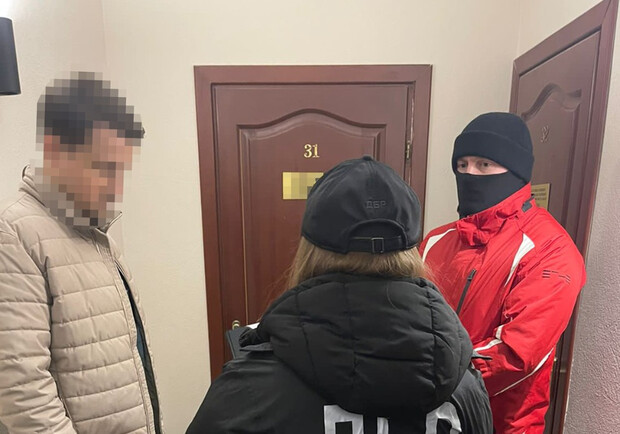 В Одессе задержали прокурора-коррупционера - фото