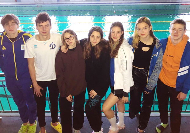 14-летняяя одесситка стала чемпионкой Украины по плаванию: тренировалась в холодной воде. 