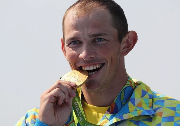 Помощь пострадавшим от войны: олимпийский чемпион из Одессы выставил на продажу свои медали. 