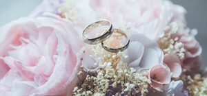 В Буче из-за отключения света пара поженилась в полицейском участке