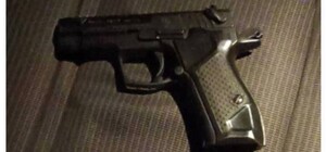 В Киеве мужчина купил удостоверение журналиста и стрелял в людей на улице