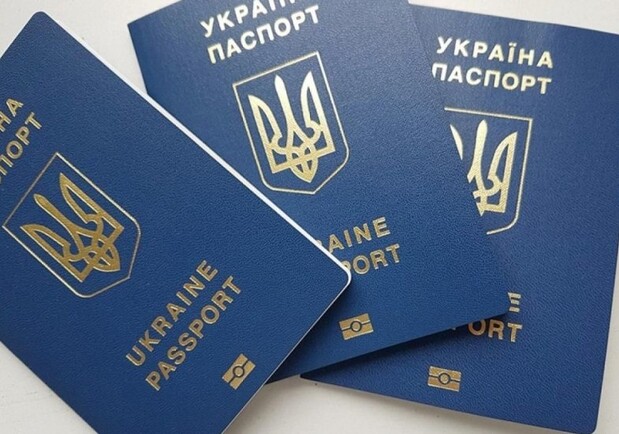 Рекорд: сколько загранпаспортов оформили в Одесской области в 2022 году. 