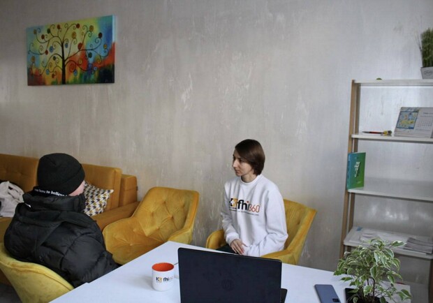 У Одесі відкрили центр психологічної допомоги для переселенців. 