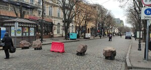 Паркування на Дерибасівській: вулицю знову перекрили