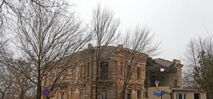 У парку Шевченка обрушилася будівля пологового будинку