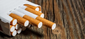 В Україні у 2023 році знову подорожчають сигарети: як зміниться їхня вартість