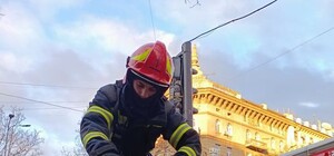 Смертельна пожежа і отруєння чадним газом: як минула доба в одеських рятувальників